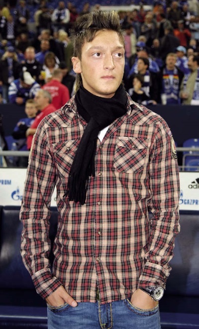 Иллюстрация к книге — Озил. Автобиография [i_008.jpg]