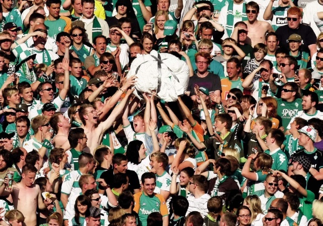 Иллюстрация к книге — Озил. Автобиография [i_015.jpg]