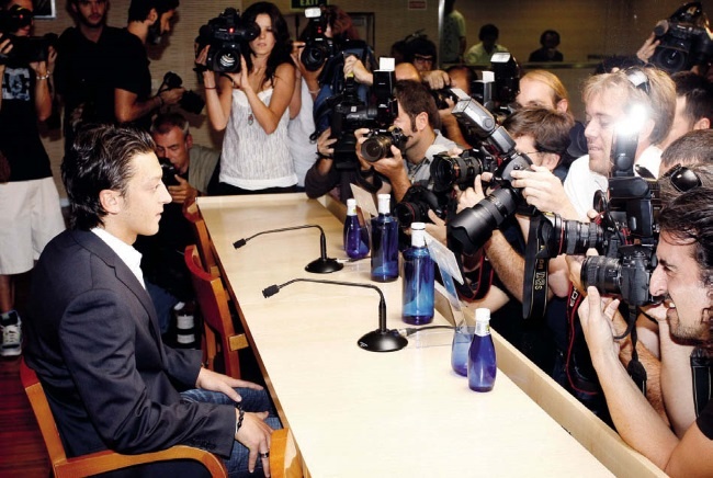 Иллюстрация к книге — Озил. Автобиография [i_016.jpg]