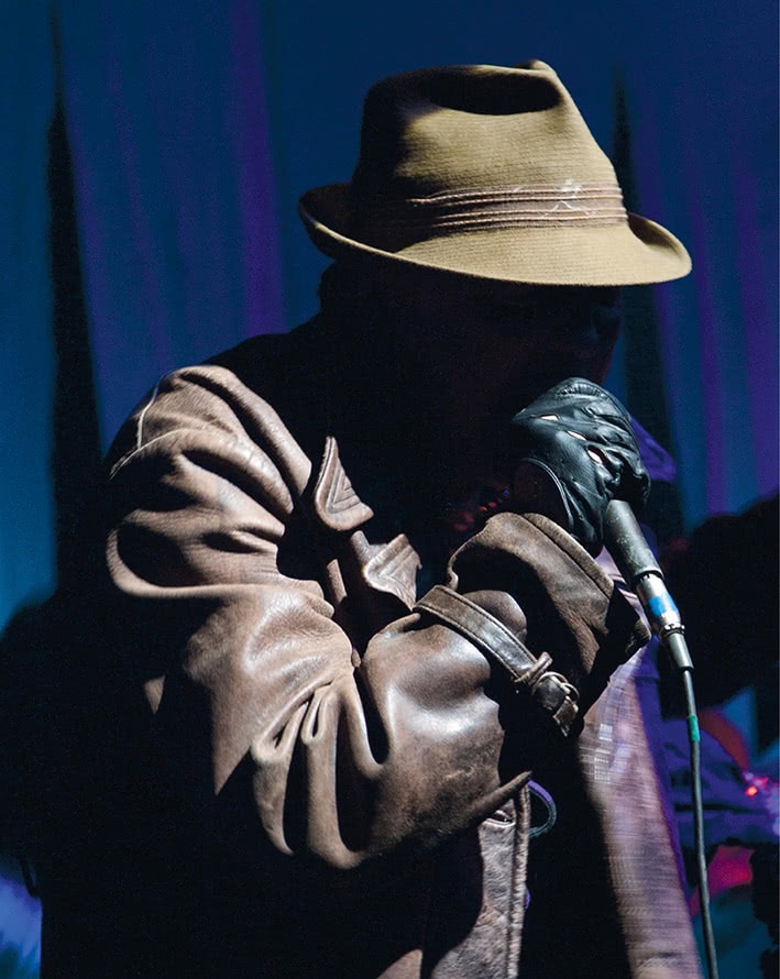 Иллюстрация к книге — Путь Горыныча. Авторизованная биография Гарика Сукачева [i_004.jpg]