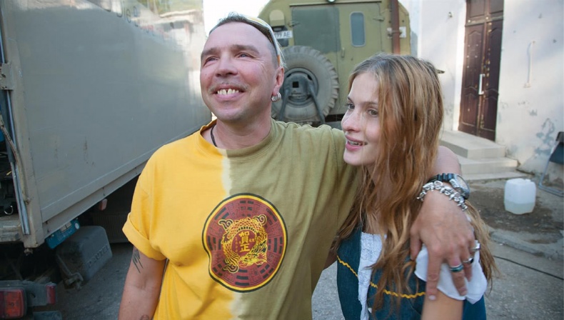 Иллюстрация к книге — Путь Горыныча. Авторизованная биография Гарика Сукачева [i_007.jpg]