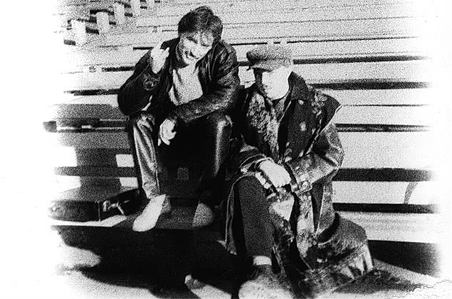 Иллюстрация к книге — Путь Горыныча. Авторизованная биография Гарика Сукачева [i_030.jpg]