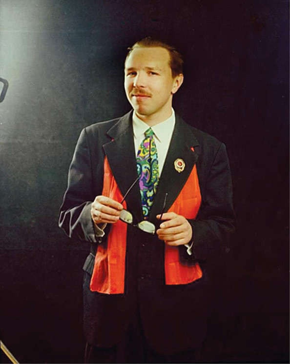 Иллюстрация к книге — Путь Горыныча. Авторизованная биография Гарика Сукачева [i_052.jpg]