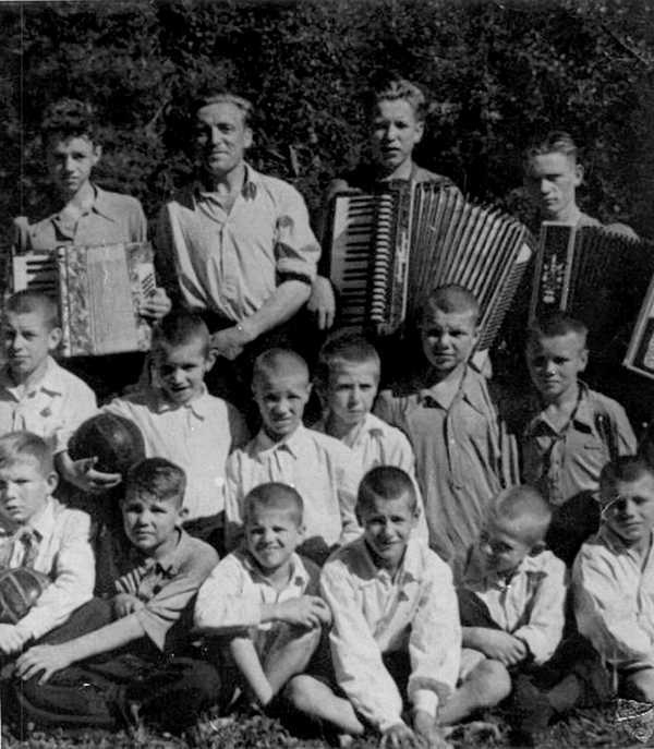 Иллюстрация к книге — Венедикт Ерофеев: посторонний [i_007.jpg]