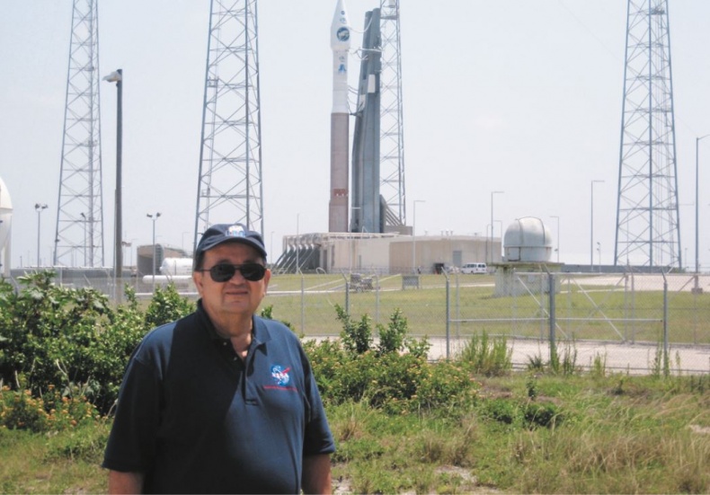 Иллюстрация к книге — Непридуманные космические истории [i_221.jpg]