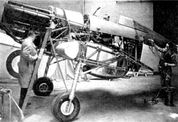 Иллюстрация к книге — «Ураганный» истребитель. «Харрикейны» в бою [i_014.jpg]