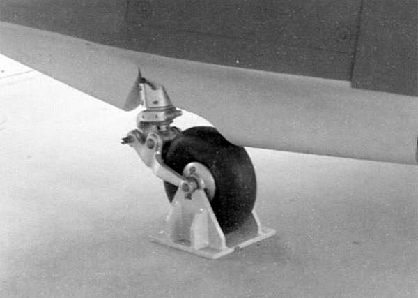 Иллюстрация к книге — «Ураганный» истребитель. «Харрикейны» в бою [i_041.jpg]