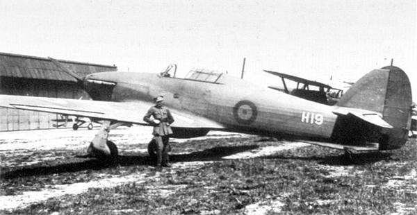 Иллюстрация к книге — «Ураганный» истребитель. «Харрикейны» в бою [i_056.jpg]