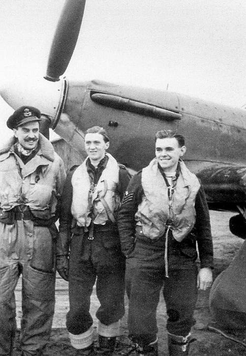 Иллюстрация к книге — «Ураганный» истребитель. «Харрикейны» в бою [i_111.jpg]