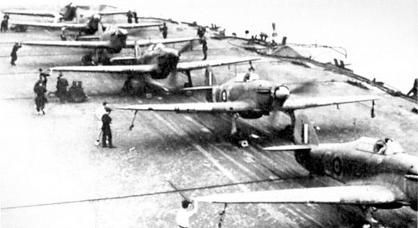 Иллюстрация к книге — «Ураганный» истребитель. «Харрикейны» в бою [i_167.jpg]