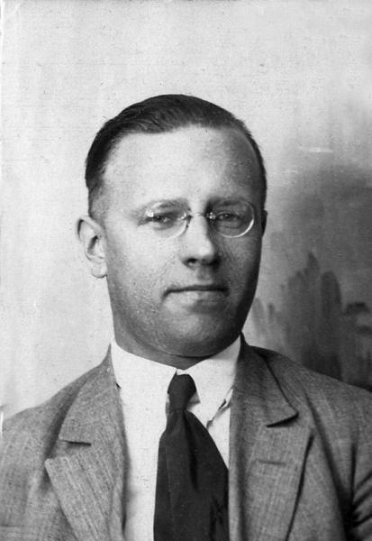 Иллюстрация к книге — Главная тайна горлана-главаря. Книга 4. Сошедший сам [_024.jpg]