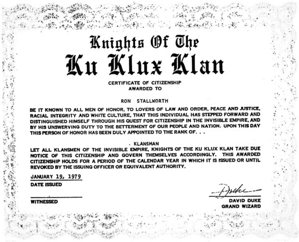 Иллюстрация к книге — Черный клановец. Поразительная история чернокожего детектива, вступившего в Ку-клукс-клан [i_010.jpg]