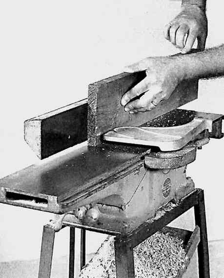 Иллюстрация к книге — Работы по дереву. Мебель для дома своими руками [i_015.jpg]