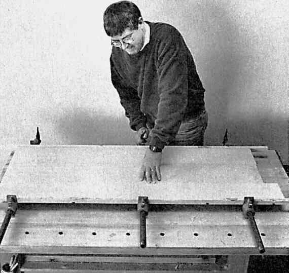 Иллюстрация к книге — Работы по дереву. Мебель для дома своими руками [i_053.jpg]