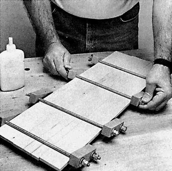 Иллюстрация к книге — Работы по дереву. Мебель для дома своими руками [i_059.jpg]