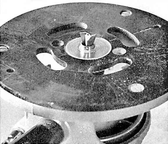 Иллюстрация к книге — Работы по дереву. Мебель для дома своими руками [i_151.jpg]