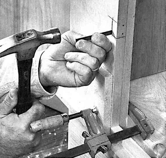 Иллюстрация к книге — Работы по дереву. Мебель для дома своими руками [i_179.jpg]