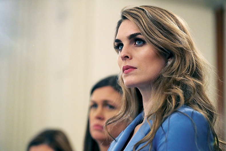 Иллюстрация к книге — Страх. Трамп в Белом доме [i_023.jpg]