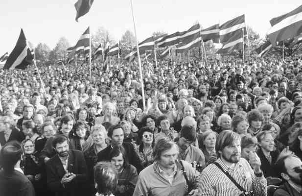 Иллюстрация к книге — Незримая битва сверхдержав [i_041.jpg]