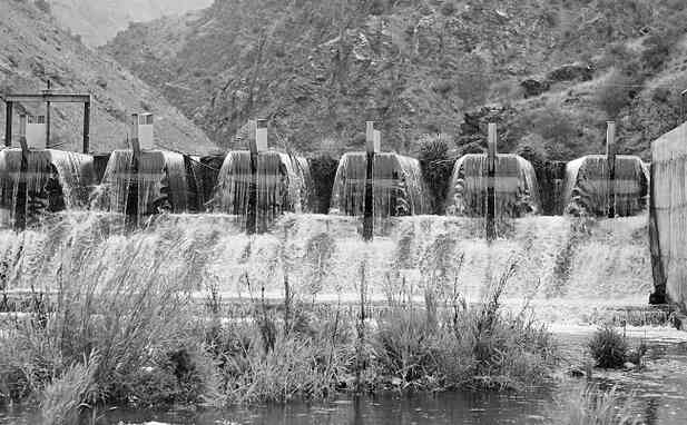 Иллюстрация к книге — Незримая битва сверхдержав [i_055.jpg]