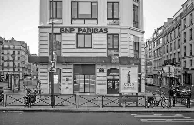 Иллюстрация к книге — Незримая битва сверхдержав [i_077.jpg]