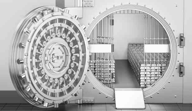 Иллюстрация к книге — Незримая битва сверхдержав [i_080.jpg]