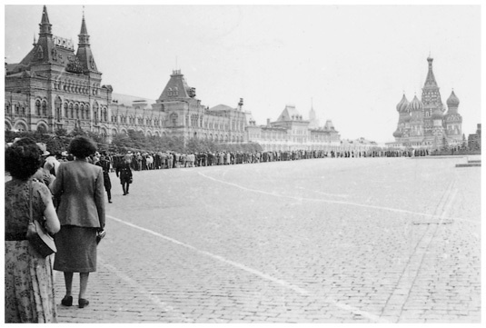 Иллюстрация к книге — Московские дневники. Кто мы и откуда… [i_001.jpg]