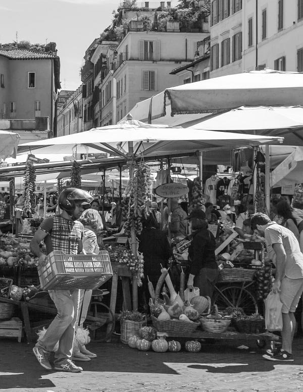 Иллюстрация к книге — Просто Рим. Образы Италии XXI [i_006.jpg]