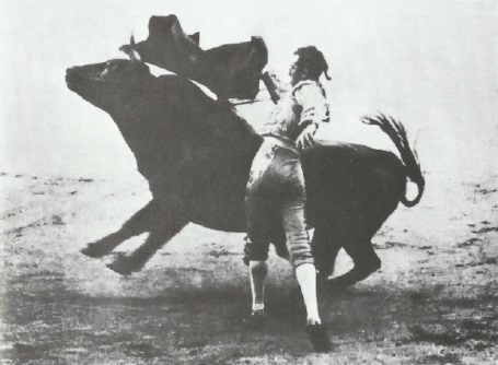 Иллюстрация к книге — Смерть после полудня [i_027.jpg]