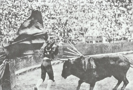 Иллюстрация к книге — Смерть после полудня [i_029.jpg]