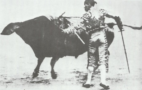 Иллюстрация к книге — Смерть после полудня [i_040.jpg]