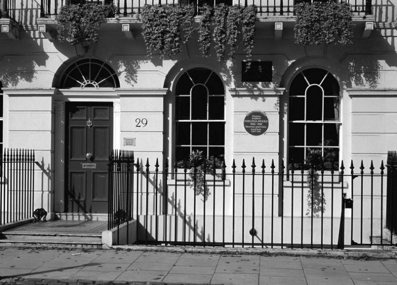 Иллюстрация к книге — Вирджиния Вулф: &quot;моменты бытия&quot; [i_014.jpg]