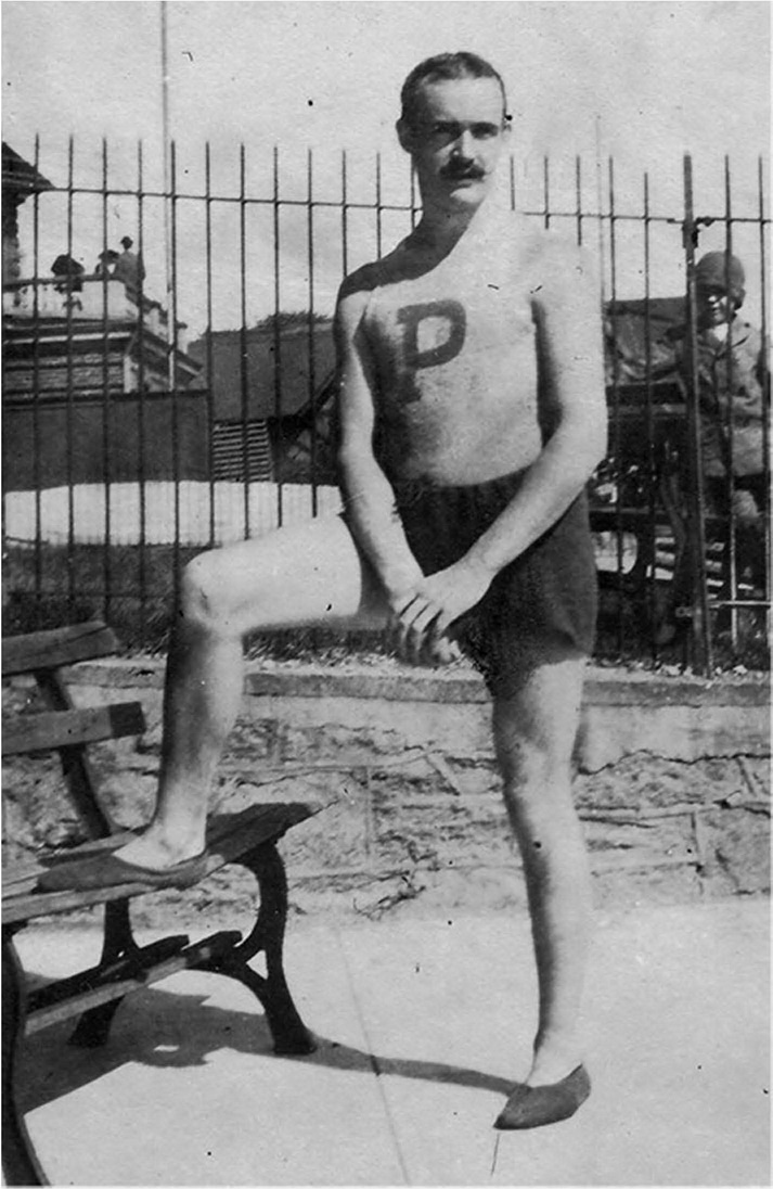 Иллюстрация к книге — Кроссовки. Культурная биография спортивной обуви [i_001.jpg]