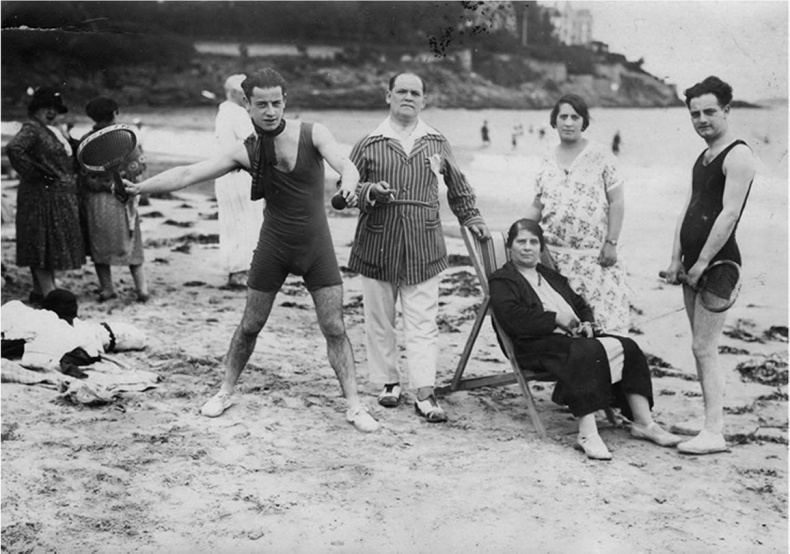 Иллюстрация к книге — Кроссовки. Культурная биография спортивной обуви [i_007.jpg]