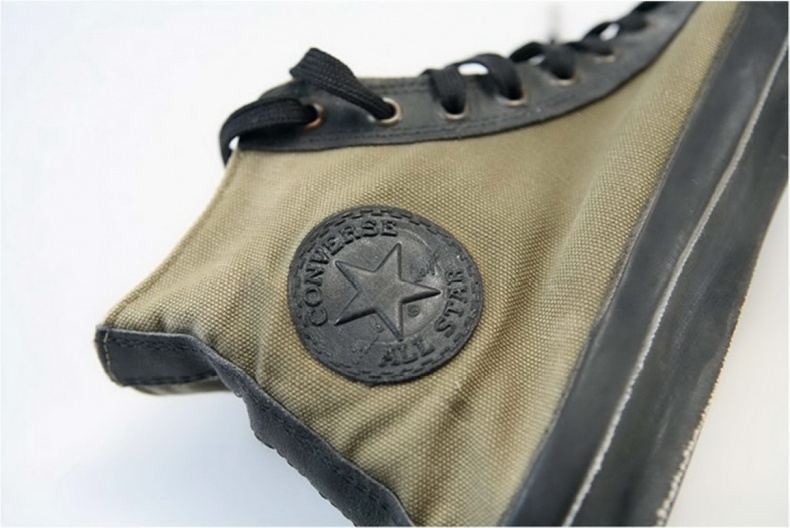 Иллюстрация к книге — Кроссовки. Культурная биография спортивной обуви [i_027.jpg]