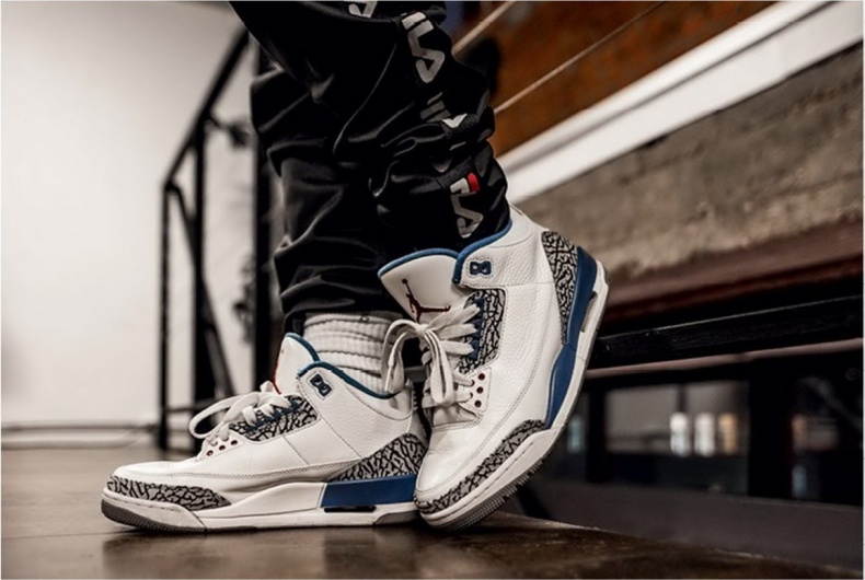 Иллюстрация к книге — Кроссовки. Культурная биография спортивной обуви [i_052.jpg]