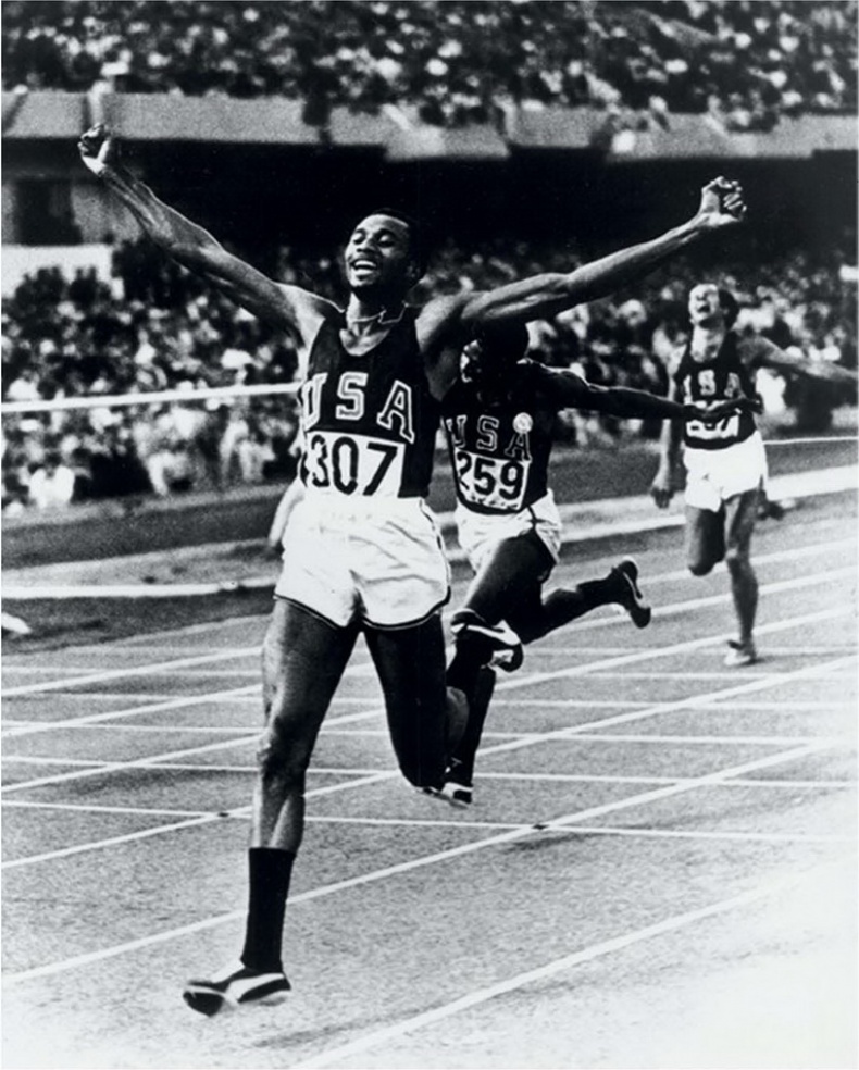 Иллюстрация к книге — Кроссовки. Культурная биография спортивной обуви [i_058.jpg]