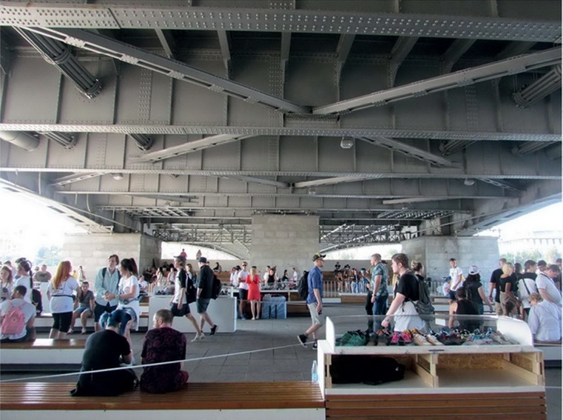 Иллюстрация к книге — Кроссовки. Культурная биография спортивной обуви [i_159.jpg]