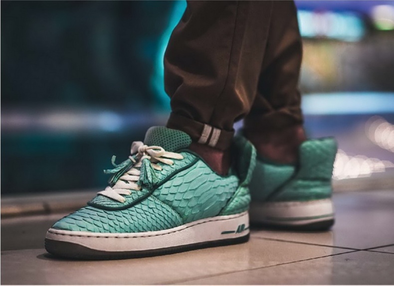 Иллюстрация к книге — Кроссовки. Культурная биография спортивной обуви [i_175.jpg]