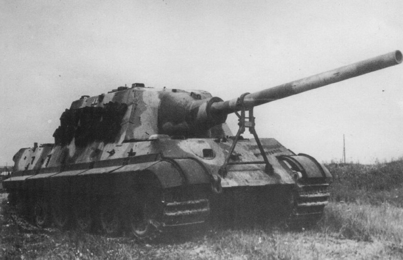 Иллюстрация к книге — «Ягдтигр» самый большой истребитель танков [img_32.jpg]