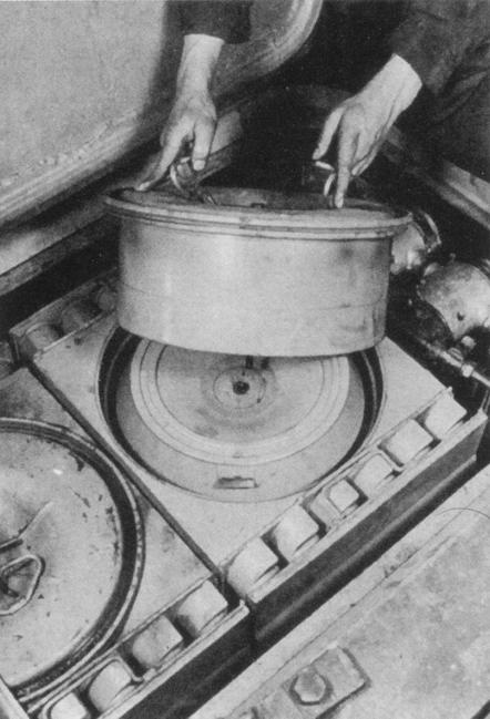 Иллюстрация к книге — «Ягдтигр» самый большой истребитель танков [img_48.jpg]