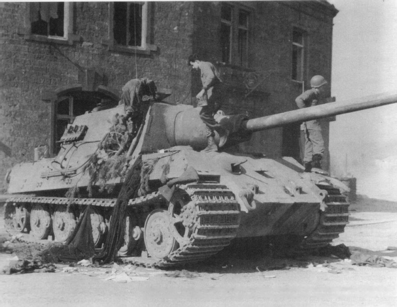 Иллюстрация к книге — «Ягдтигр» самый большой истребитель танков [img_63.jpg]