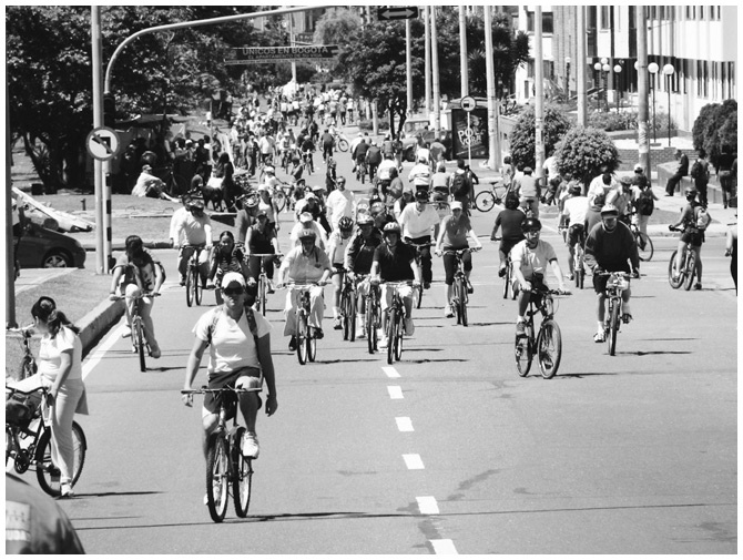 Иллюстрация к книге — Счастливый город. Как городское планирование меняет нашу жизнь [i_035.jpg]