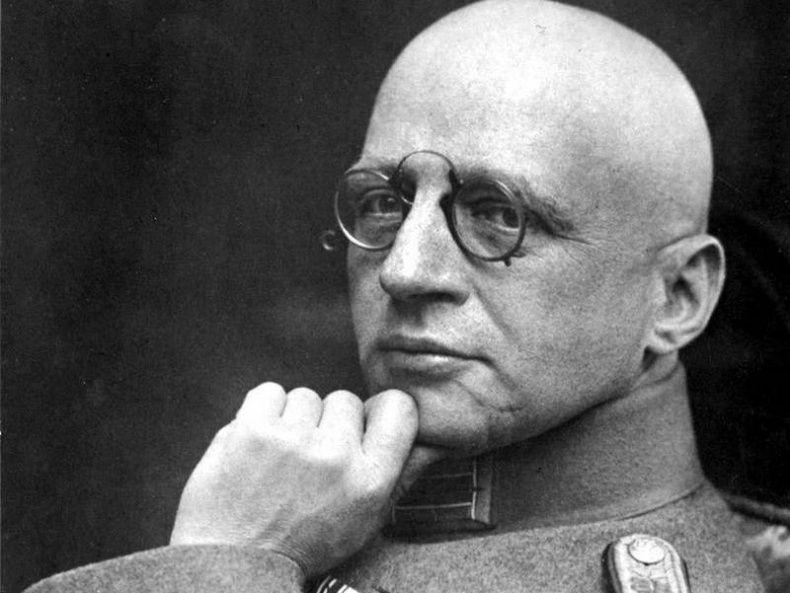 Иллюстрация к книге — Говорит Альберт Эйнштейн [i_035.jpg]