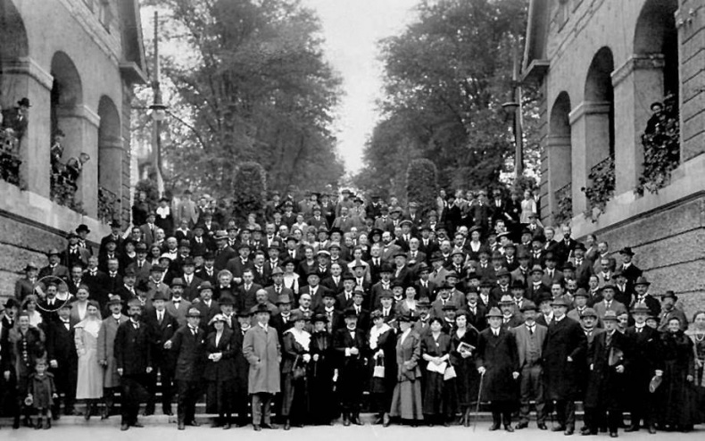 Иллюстрация к книге — Говорит Альберт Эйнштейн [i_050.jpg]