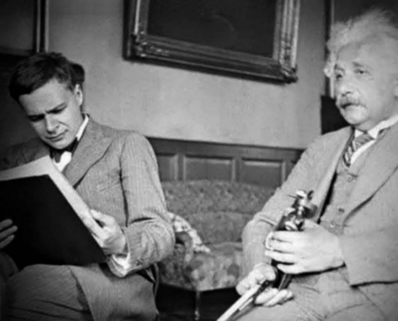 Иллюстрация к книге — Говорит Альберт Эйнштейн [i_062.jpg]