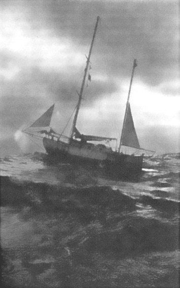 Иллюстрация к книге — Под парусом в одиночку вокруг света. Первое одиночное, безостановочное, кругосветное плавание на парусной яхте [i_009.jpg]