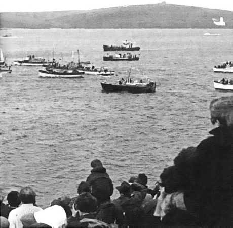 Иллюстрация к книге — Под парусом в одиночку вокруг света. Первое одиночное, безостановочное, кругосветное плавание на парусной яхте [i_011.jpg]