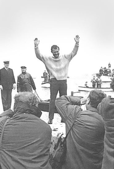 Иллюстрация к книге — Под парусом в одиночку вокруг света. Первое одиночное, безостановочное, кругосветное плавание на парусной яхте [i_012.jpg]