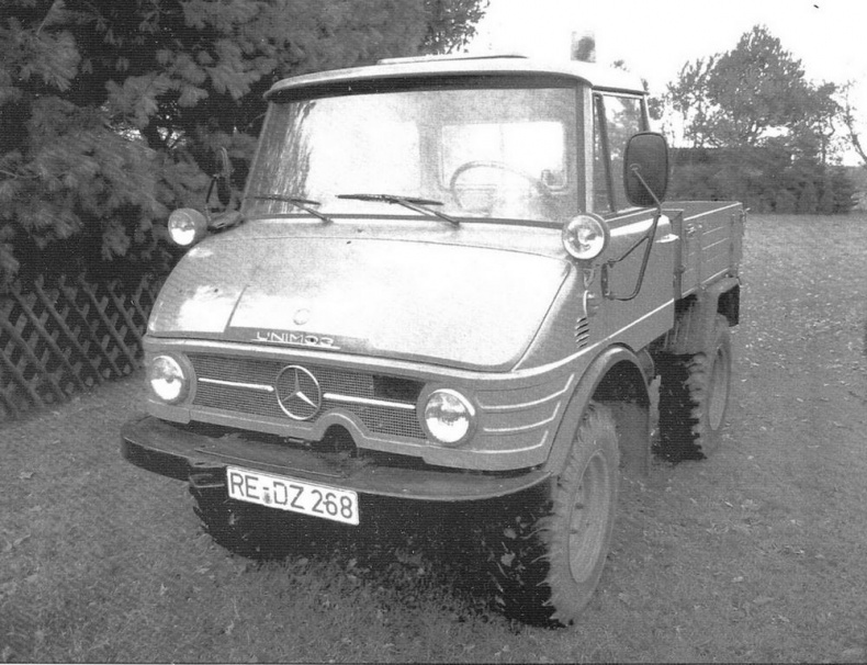 Иллюстрация к книге — Бронетранспортёры на шасси UNIMOG 1950 - 2009 гг. [img_10.jpg]